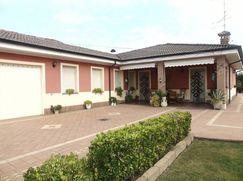 Villa in Residenziale