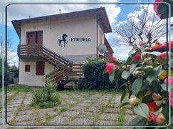 Casa Bi/Trifamiliare in Residenziale