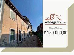 Casa Bi/Trifamiliare in Residenziale