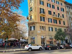 Attività/Licenza (con o senza mura) in Commerciale