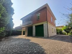 Villa in Residenziale
