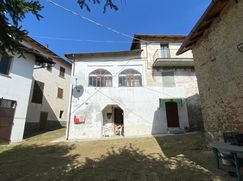 Casa Bi/Trifamiliare in Residenziale