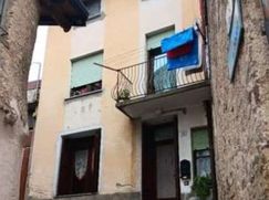 Casa Bi/Trifamiliare in Residenziale