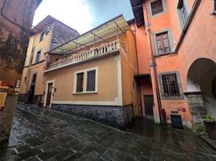 Casa Bi/Trifamiliare in Residenziale