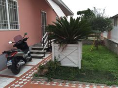 Casa Bi/Trifamiliare in Residenziale