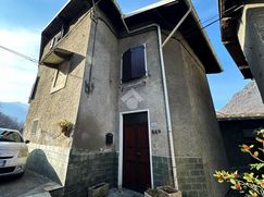 Casa Bi/Trifamiliare in Residenziale