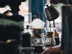 Attività/Licenza (con o senza mura) in Commerciale