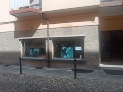 Negozio/Locale commerciale in Commerciale