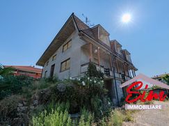 Casa Bi/Trifamiliare in Residenziale