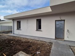 Casa Bi/Trifamiliare in Residenziale
