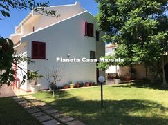 Casa Bi/Trifamiliare in Residenziale