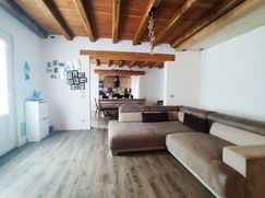 Casa Bi/Trifamiliare in Residenziale