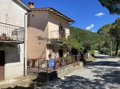 Casa Bi/Trifamiliare in Residenziale
