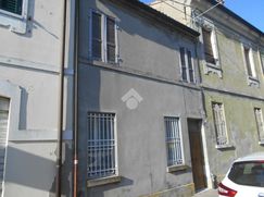 Casa Bi/Trifamiliare in Residenziale