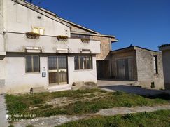 Casa Bi/Trifamiliare in Residenziale