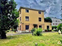 Casa Bi/Trifamiliare in Residenziale