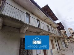 Casa Bi/Trifamiliare in Residenziale