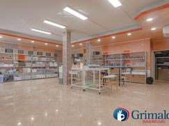 Negozio/Locale commerciale in Commerciale