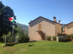 Casa Bi/Trifamiliare in Residenziale