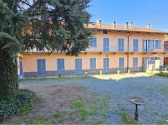 Casa Bi/Trifamiliare in Residenziale