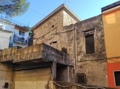 Casa Bi/Trifamiliare in Residenziale
