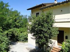 Casa Bi/Trifamiliare in Residenziale