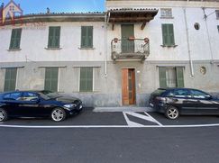 Casa Bi/Trifamiliare in Residenziale