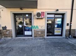 Negozio/Locale commerciale in Commerciale