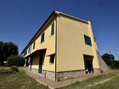 Casa Bi/Trifamiliare in Residenziale