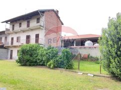 Casa Bi/Trifamiliare in Residenziale