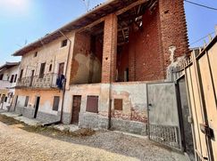 Casa Bi/Trifamiliare in Residenziale
