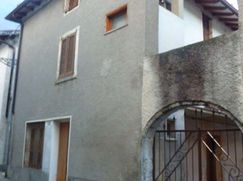 Casa Bi/Trifamiliare in Residenziale