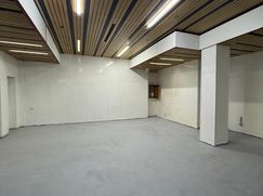 Negozio/Locale commerciale in Commerciale