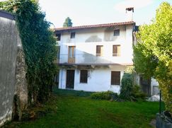 Casa Bi/Trifamiliare in Residenziale