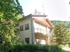 Casa Bi/Trifamiliare in Residenziale