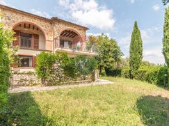 Casa Bi/Trifamiliare in Residenziale