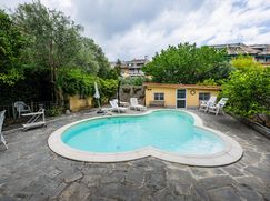 Casa Bi/Trifamiliare in Residenziale