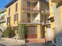 Casa Bi/Trifamiliare in Residenziale