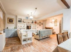 Casa Bi/Trifamiliare in Residenziale
