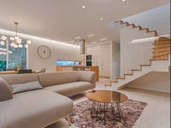 Casa Bi/Trifamiliare in Residenziale