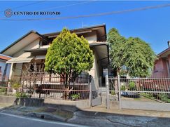 Casa Bi/Trifamiliare in Residenziale
