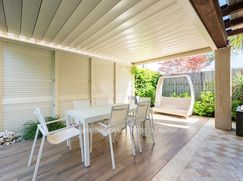 Casa Bi/Trifamiliare in Residenziale
