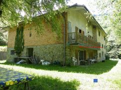 Casa Bi/Trifamiliare in Residenziale