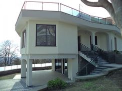 Casa Bi/Trifamiliare in Residenziale