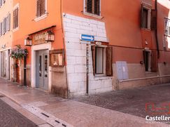 Negozio/Locale commerciale in Commerciale