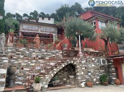 Casa Bi/Trifamiliare in Residenziale