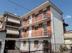 Casa Bi/Trifamiliare in Residenziale