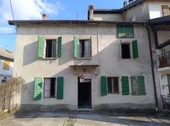 Casa Bi/Trifamiliare in Residenziale
