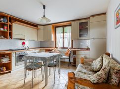 Casa Bi/Trifamiliare in Residenziale