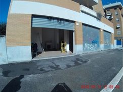 Negozio/Locale commerciale in Commerciale